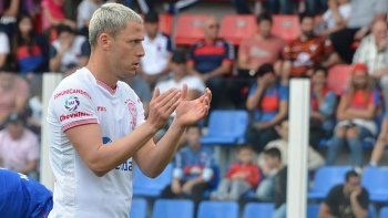 Damonte colgó los botines para ser el nuevo DT de Huracán