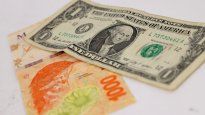 dolar tarjeta se mantuvo como el mas caro del mercado, aunque se le acerco el blue