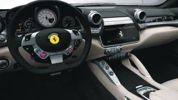 SUV híbrido de Ferrari