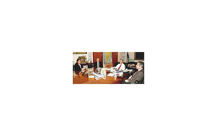 ámbito.com | Ricardo Frecia, Julio Alak, Julio De Vido y Ricardo Jaime se muestran distendidos trasacuerdo para mantener empleos.