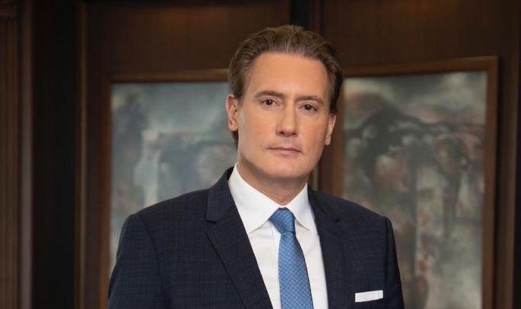 Domuschiev forjó una fortuna de 2.8 mil millones de dólares. Domuschiev forjó una fortuna de 2.8 mil millones de dólares.