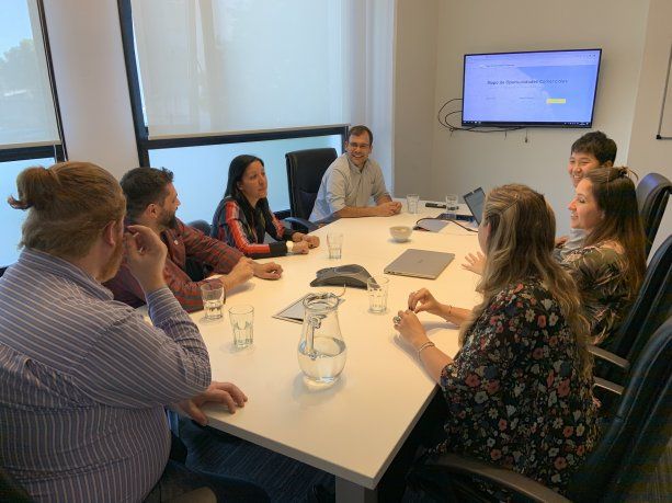 El equipo de Mlynkiewicz, compuesto por jóvenes de disciplinas bien diversas, incluye un ingeniero en sistemas, coreano.