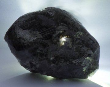Sewelo, el diamante de 1.758 quilates es la segunda más grande del siglo.