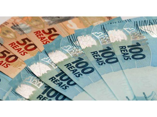 El real sufrió el mayor desplome en 6 años: cayó casi un 5% a 3,36. Bovespa bajó 3,2%