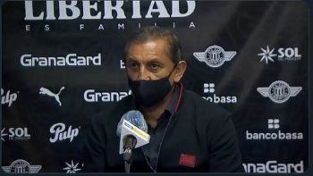 Ramón Díaz, DT de Libertad, habló en conferencia