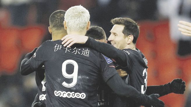 goleada. Lionel Messi volvió a jugar tras las fiestas y el coronavirus ingresando desde el banco en reemplazo de Angel Di María