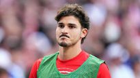 Barcelona se cansó de esperar a Julián Álvarez y eligió a otro delantero.