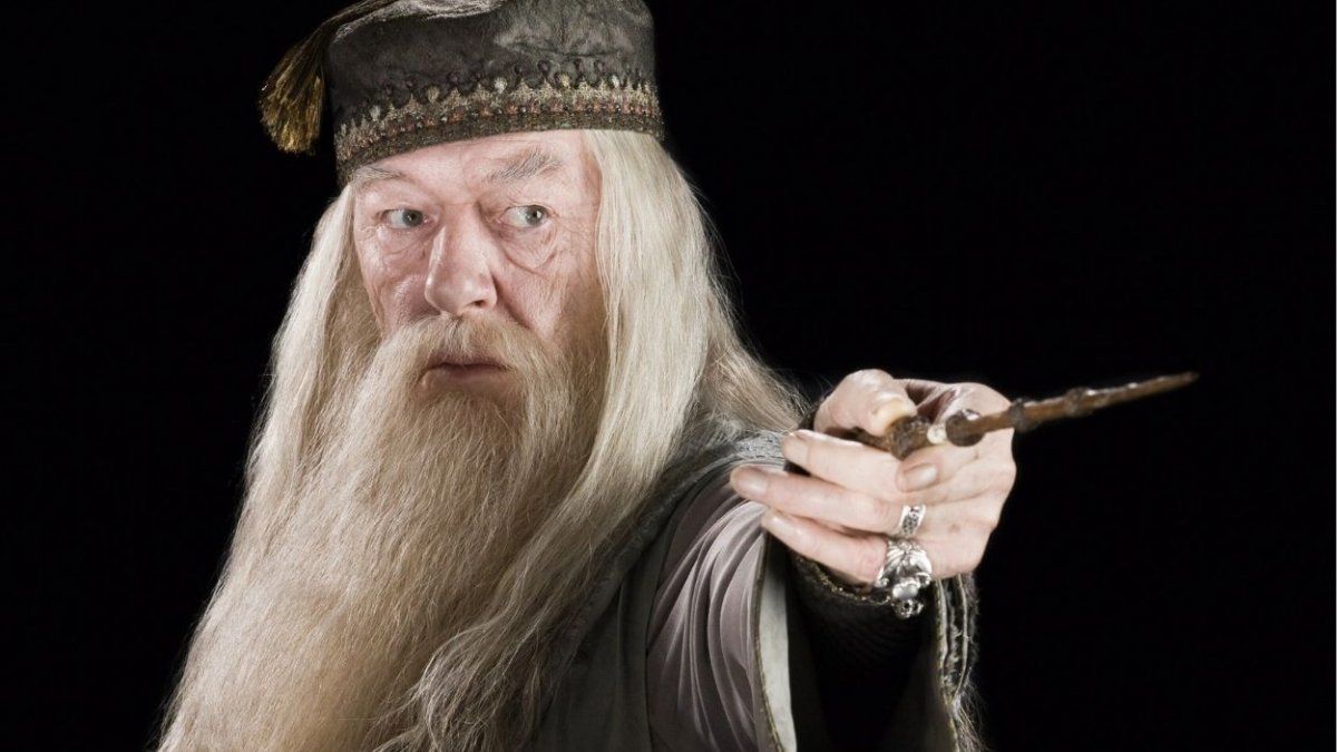 The cast of Harry Potter and JK Rowling said goodbye to Michael Gambon through their networks
