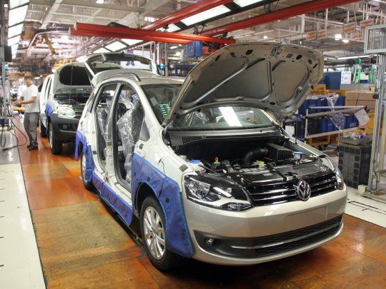 Según Cancillería, el acuerdo permitiría exportar 10.000 autos más en un año.