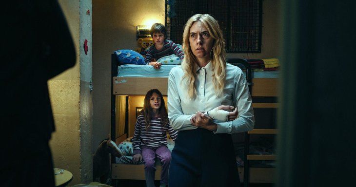 La miniserie alemana de 2023 fue dirigida por Isabel Kleefeld y Julian Pörksen, con música de Gustavo Santaolalla. La miniserie alemana de 2023 fue dirigida por Isabel Kleefeld y Julian Pörksen, con música de Gustavo Santaolalla.