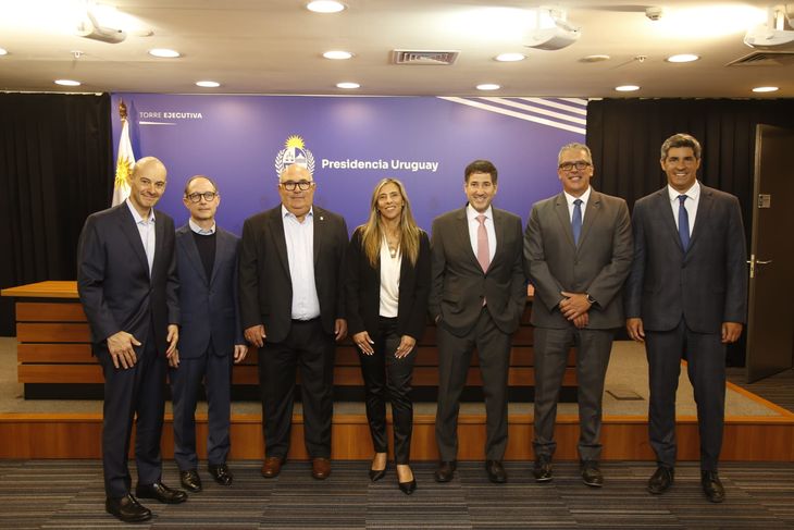 Autoridades de Enjoy, JHSF y el gobierno se reunieron en Torre Ejecutiva. Autoridades de Enjoy, JHSF y el gobierno se reunieron en Torre Ejecutiva.