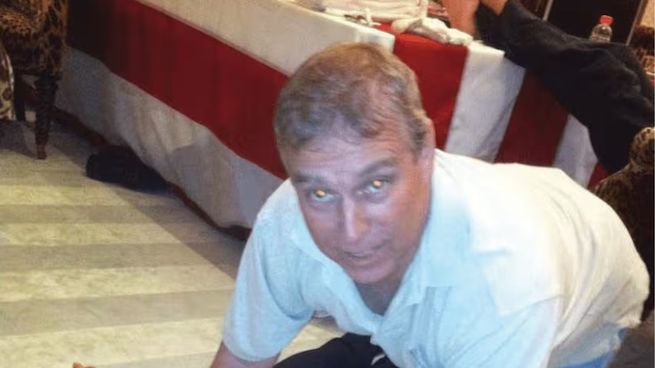 Una de las imágenes reveladas de Andrew (Andrés), el expríncipe de York y hermano del rey Carlos III de Inglaterra.