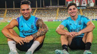 Lautaro Martinez y Julian Alvarez juntos