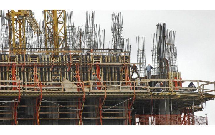 Una de las principales caídas de este trimestre se registró en el rubro construcción.