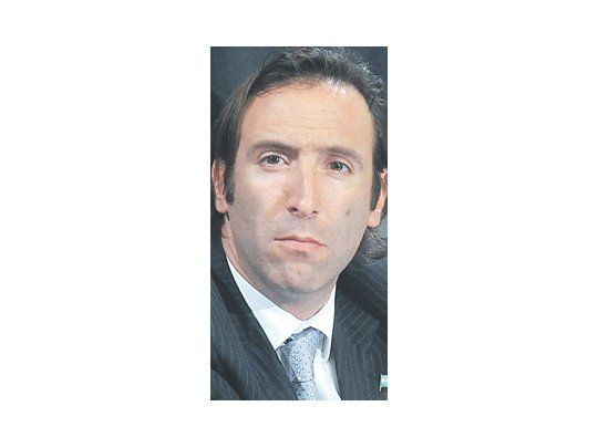 El ministro de Economía, Hernán Lorenzino, defendió ayer la reforma de la carta orgánica del BCRA y sostuvo que ganarán ahora más reservas. También se refirió al conflicto con YPF: