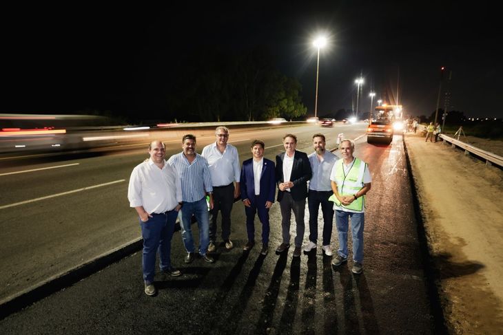 El gobernador Axel Kicillof y el ministro Gabriel Katopodis supervisaron el inicio de obra. El gobernador Axel Kicillof y el ministro Gabriel Katopodis supervisaron el inicio de obra.