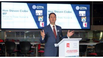 Lanzan plataforma para conectar a profesionales del comercio