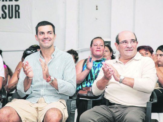 Campaña de verano. Urtubey pasó por Mar del Plata junto a Humberto Tumini.&nbsp;