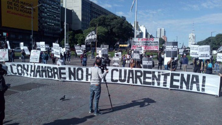 Las consignas del Polo Obrero contra el Gobierno.