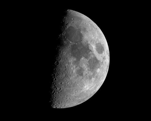 La Luna fue el principal activo del empresario, que extendió su negocio a otros rincones del sistema solar. La Luna fue el principal activo del empresario, que extendió su negocio a otros rincones del sistema solar.
