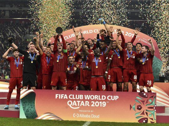 Liverpool durante la celebración en el Mundial de Clubes.