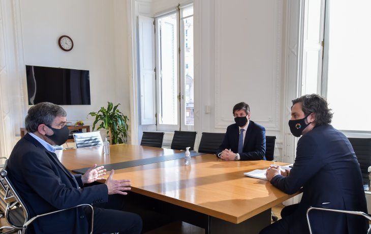 &nbsp;Santiago Cafiero&nbsp;recibi&oacute; en la Casa Rosada&nbsp;a&nbsp;Roberto Salvarezza&nbsp;y&nbsp;Fernando Peirano.