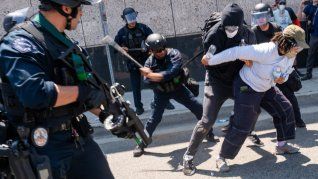 En medio de las protestas, el estado de California denunció formalmente a Donald Trump.