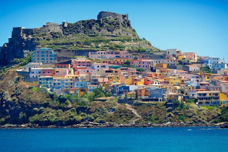 Italia ofrece 15.000 euros por irte a vivir a una isla paradisíaca