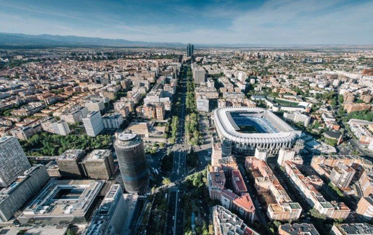 Madrid también está ampliando el número de rastreadores de contactos, que fue uno de los eslabones más débiles para hacer frente a los brotes, y hoy anunció la compra de 2 millones de kits para pruebas rápidas de coronavirus.