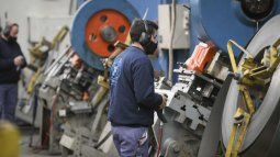 The six manufacturing sectors of the SME segment had falls in the annual comparison in April The six manufacturing sectors of the SME segment had falls in the annual comparison in April