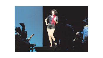 Nacha Guevara protagoniza y dirige un recorrido musical por la biografía de Tita Merello en el que es fácil advertir la identificación que despierta en ella la recordada intérprete de «Arrabalera».