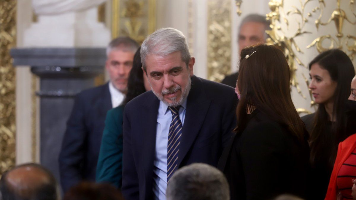 Aníbal Fernández criticó el envío de la Policía porteña a la casa de los estudiantes