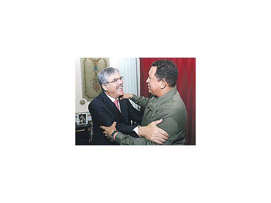 Julio De Vido y Hugo Chávez