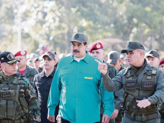 domingo. Maduro se mostró supervisando ejercicios militares en Carabobo.