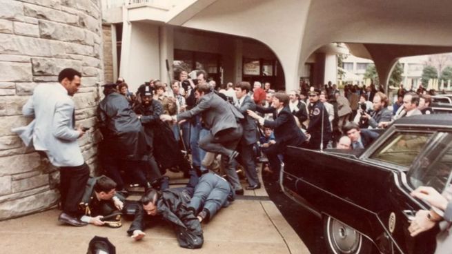 El Washington Hilton volvió a ser escenario de un episodio de violencia que involucra a un presidente.