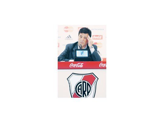 Daniel Passarella dijo que «la prioridad de River es pagar las deudas y mantener la categoría». El campeonato está en segundo plano.