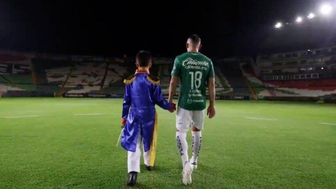 Con un video en sus plataformas, el club León anunció el regreso de Andrés Guardado para jugar el Torneo Clausura y el Mundial de Fútbol.&nbsp;