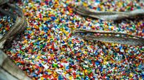 Reciclaje plástico: dos empresas se unen para transformar residuos.