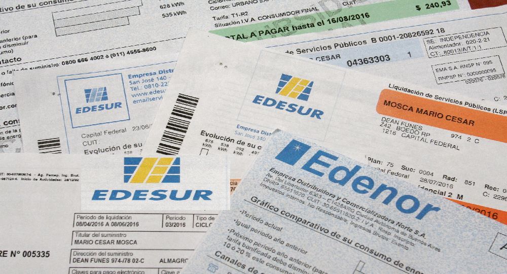 Según un informe elaborado por el Gobierno, para todos los niveles de ingreso, se observa que la participación de las facturas de gas y electricidad en el ingreso promedio de un hogar es menor en 2017 que en 2000. Según un informe elaborado por el Gobierno, para todos los niveles de ingreso, se observa que la participación de las facturas de gas y electricidad en el ingreso promedio de un hogar es menor en 2017 que en 2000.