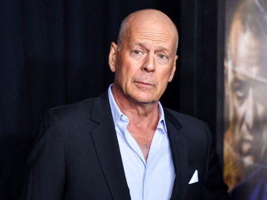 El icónico actor Bruce Willis ha puesto rostro y visibilidad a una enfermedad tan devastadora como desconocida.&nbsp;