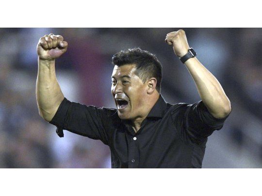 Jorge Almirón tendrá su primera experiencia en el fútbol colombiano.