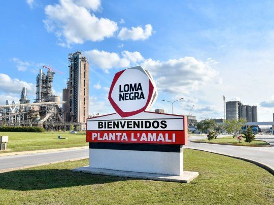 Loma Negra cumplirá 100 años en 2026. Tiene casi la mitad del mercado de cemento en Argentina.