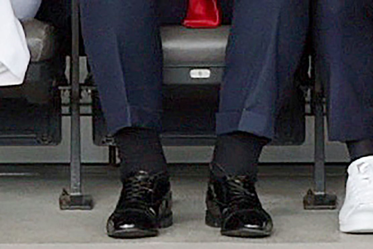 Lo que más molestaría a Donald Trump es el problema en sus extremidades inferiores, que le dificultan estar de pie por mucho tiempo Lo que más molestaría a Donald Trump es el problema en sus extremidades inferiores, que le dificultan estar de pie por mucho tiempo