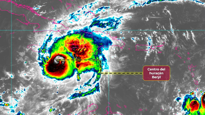 Quintana Roo subió la alerta a amarillo por el huracán Beryl.