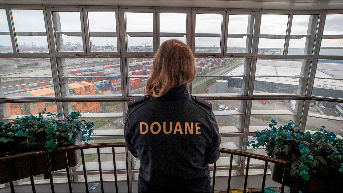 They seize more than 8 tons of cocaine from Ecuador