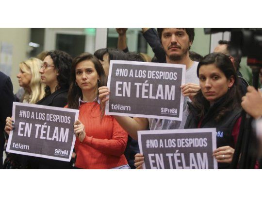 A contramano del fiscal Gabriel de Vedia, el juez laboral Santiago Zarza desestimó la medida cautelar para dejar sin efecto los despidos. En la causa no consta que no hubieran sido indemnizados, se justificó el magistrado.