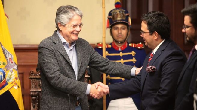 E presidente de Ecuador, Guillermo Lasso, y el nuevo ministro de Energía, Xavier Grunauer.