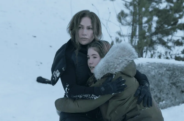 Jennifer Lopez surprises in a Netflix movie full of tension, where a mother faces her past to save the only thing that matters to her. Jennifer Lopez surprises in a Netflix movie full of tension, where a mother faces her past to save the only thing that matters to her.