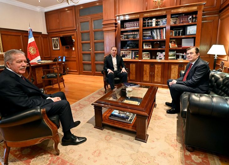 Elias Su&aacute;rez, Diego Santilli y Gerardo Zamora, en la reuni&oacute;n en Santiago del Estero.