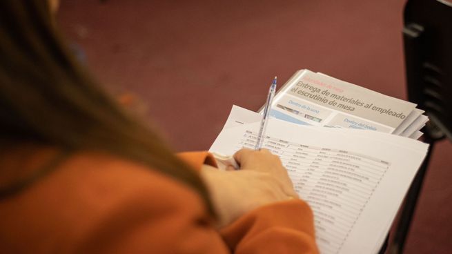 Empiezan las capacitaciones para las autoridades de mesa en PBA.